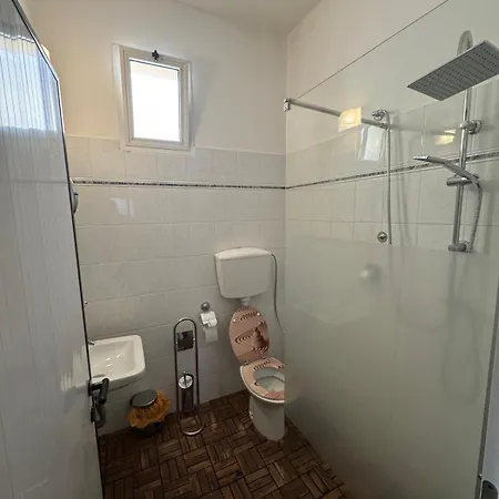 New Liston Motel *